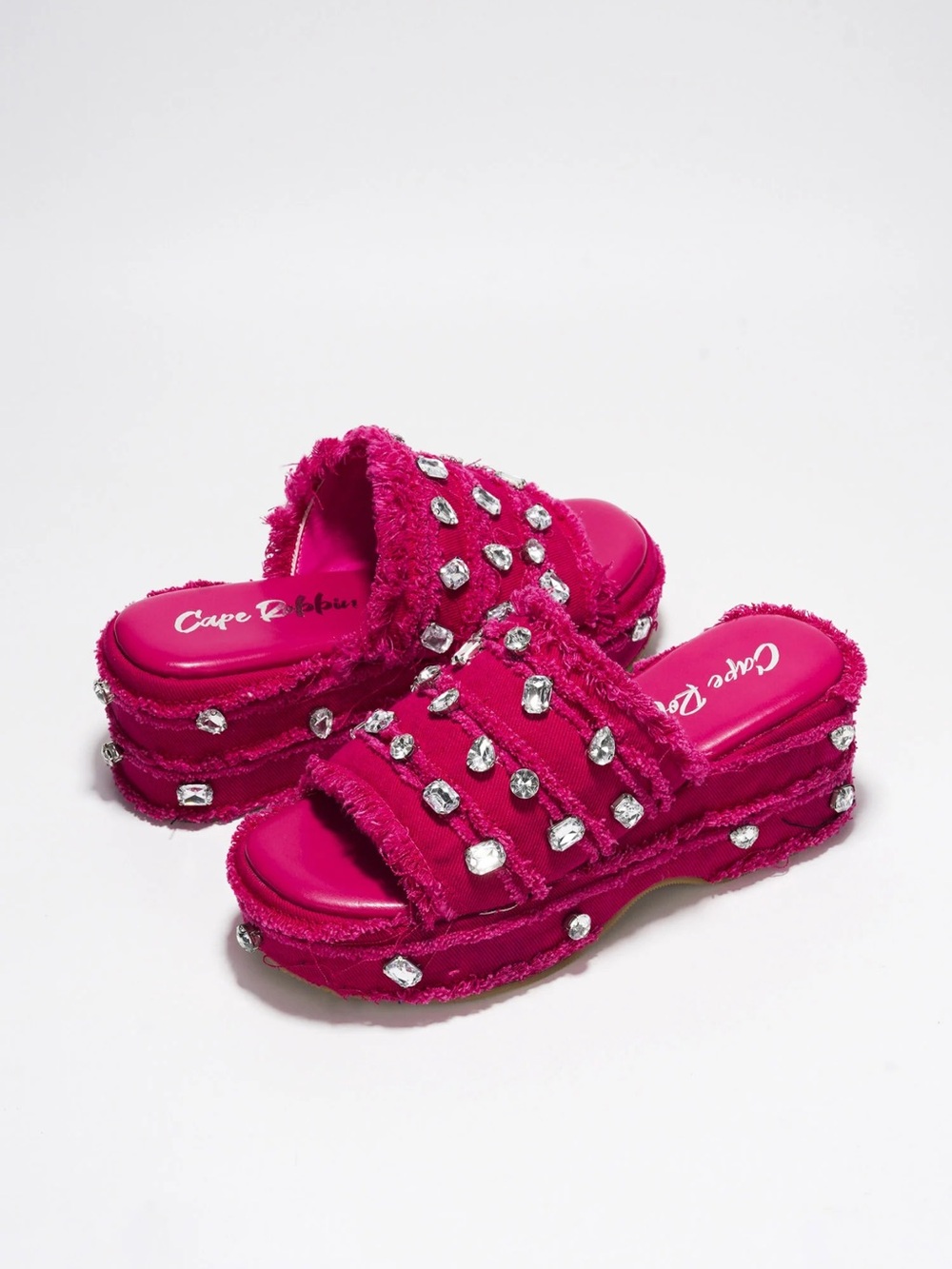 Cape Robbin Fuchsia Jeweled Frayed Platform Slides new in box
